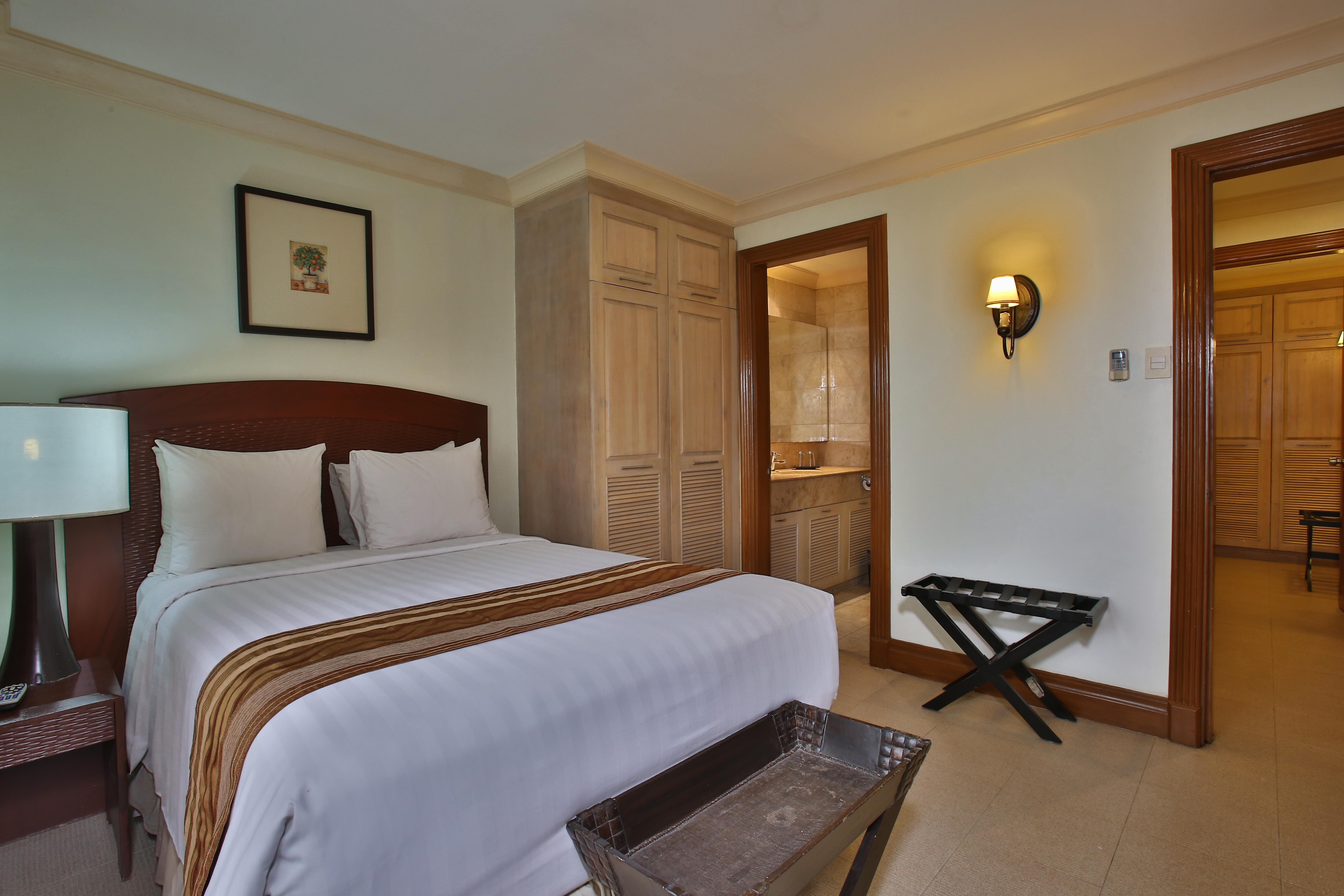 Crown Regency Suites Mactan Lapu-Lapu City Eksteriør billede
