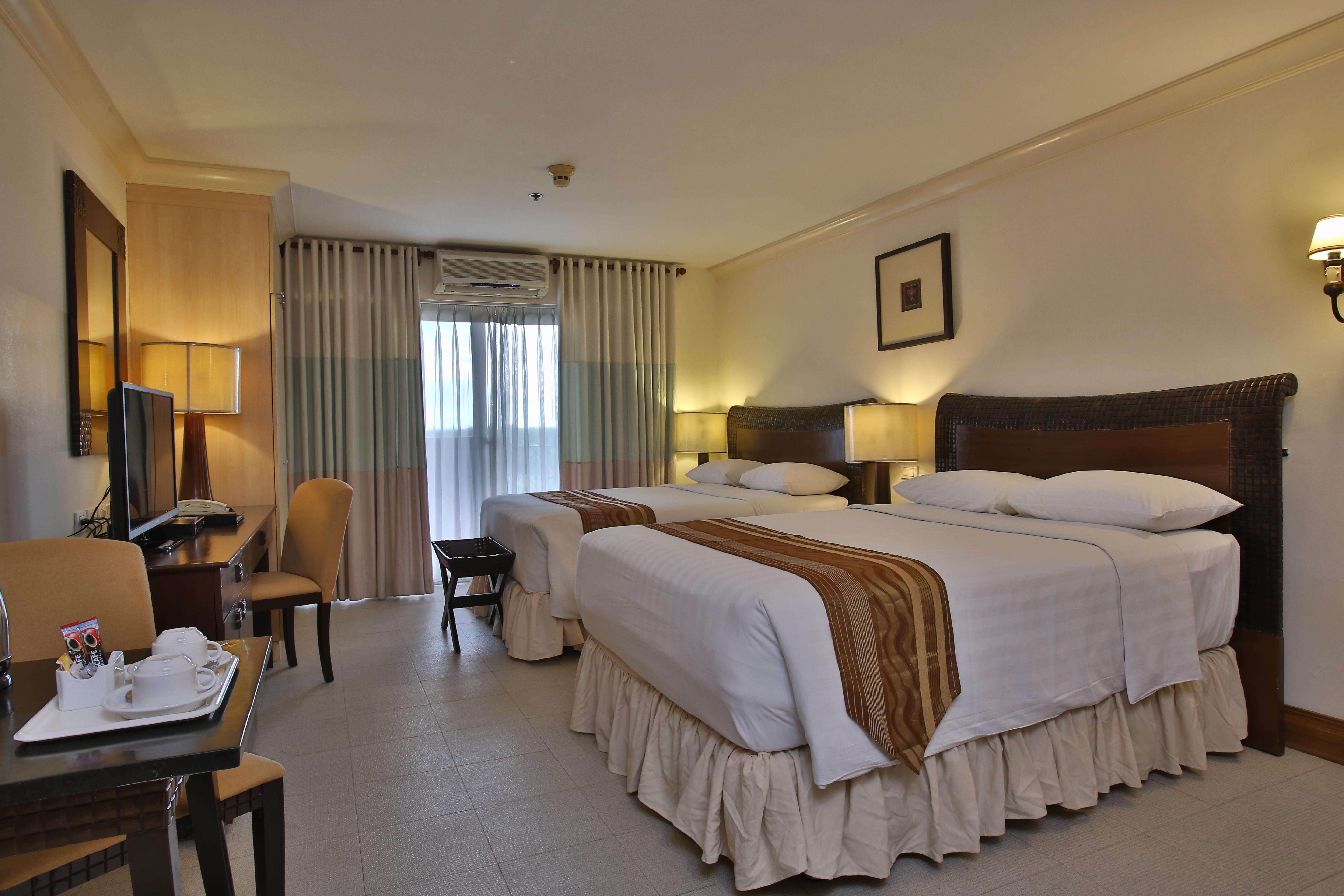 Crown Regency Suites Mactan Lapu-Lapu City Eksteriør billede