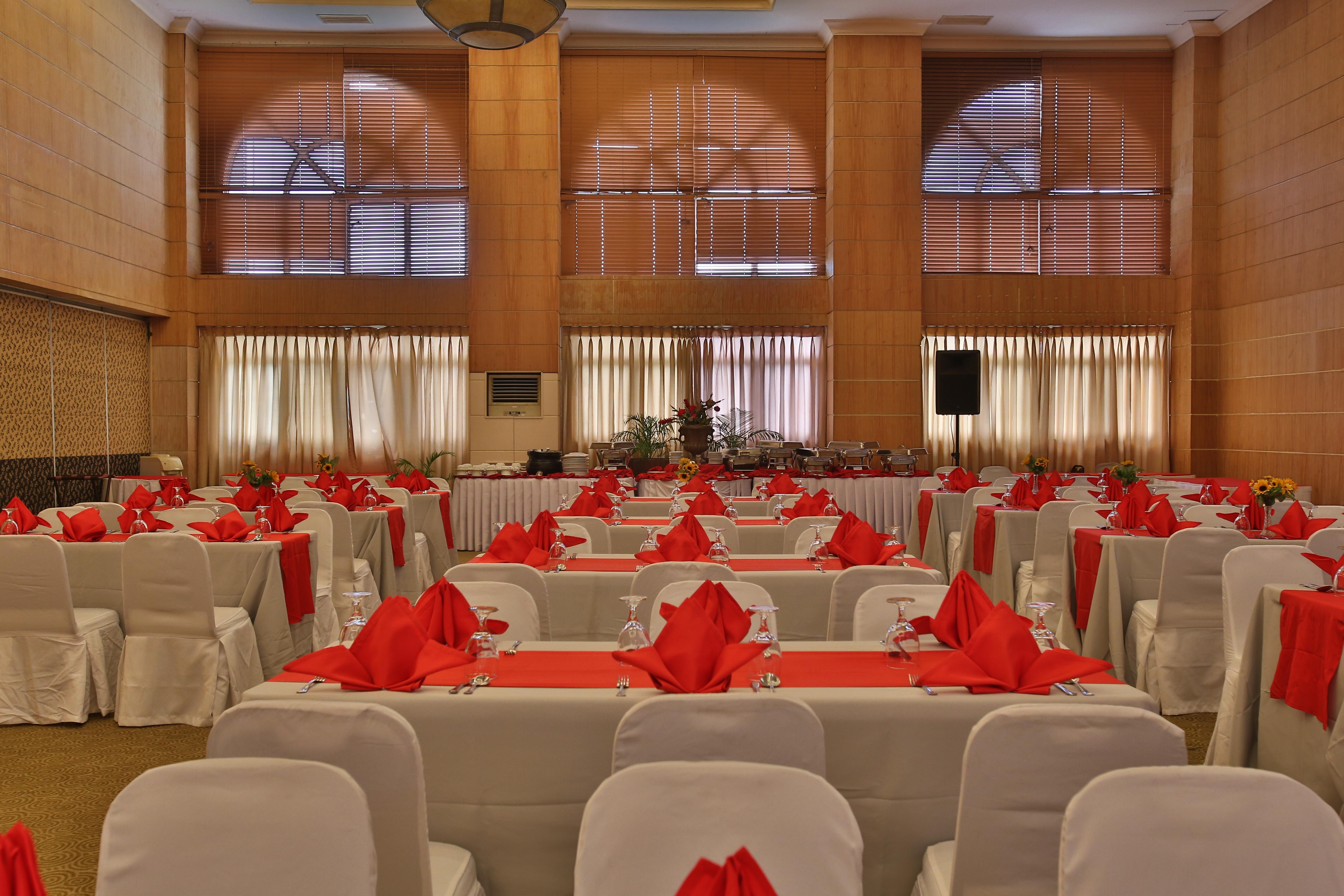 Crown Regency Suites Mactan Lapu-Lapu City Eksteriør billede
