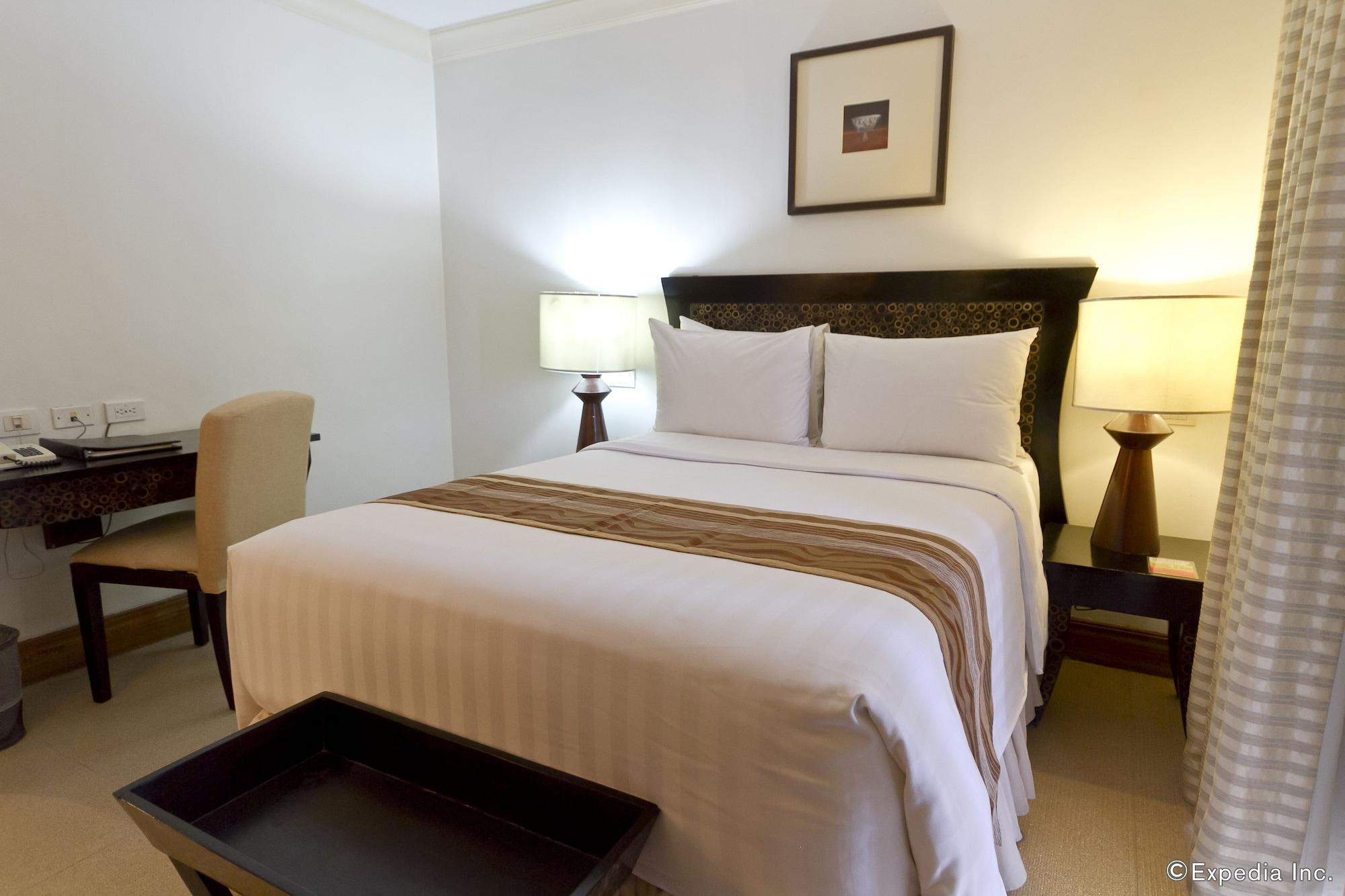 Crown Regency Suites Mactan Lapu-Lapu City Eksteriør billede